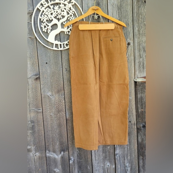Tan/Brown skirt - Picture 2 of 6